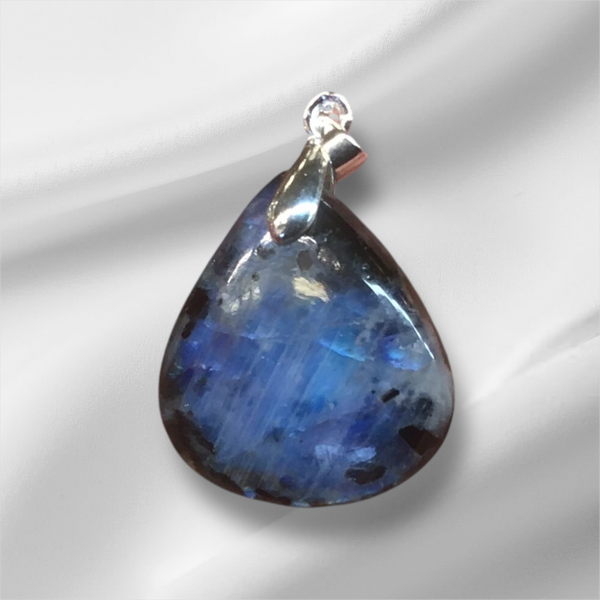Pendentif peristerite ultra bleue