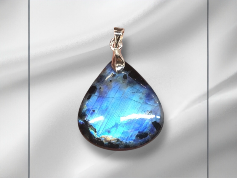 Pendentif peristerite | Mineraux et compagnie