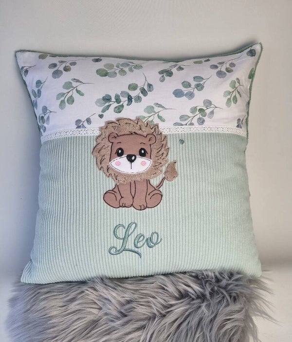 🦁 Kinderkissen „Löwe“ mit Namen – handgenäht & bestickt ✨ Liebevoll gefertigt – das perfekte Geschenk zur Geburt, Taufe oder zum Geburtstag ✨