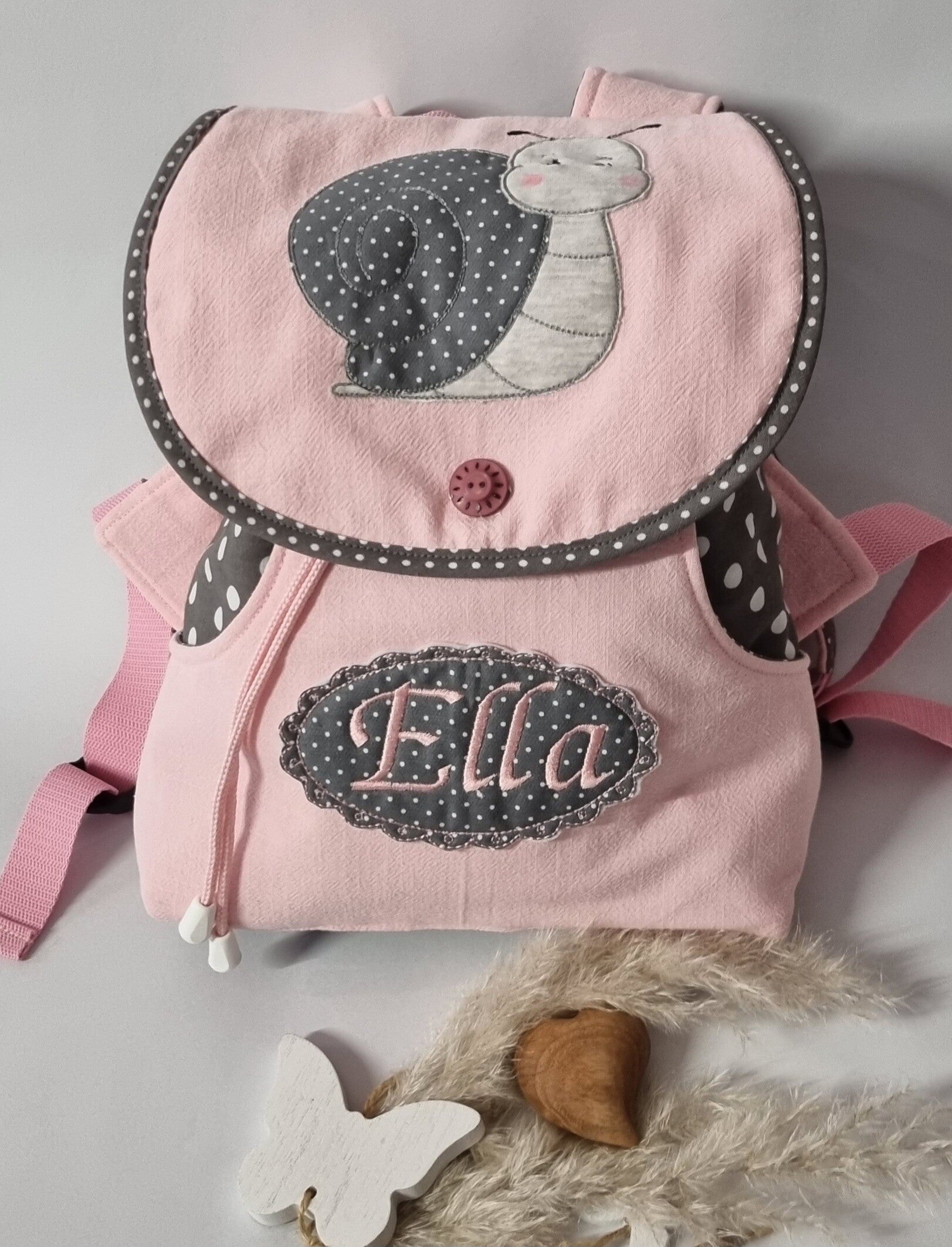 Personalisierter Kinderrucksack Schnecke – rosa & grau, handgemacht mit Namen