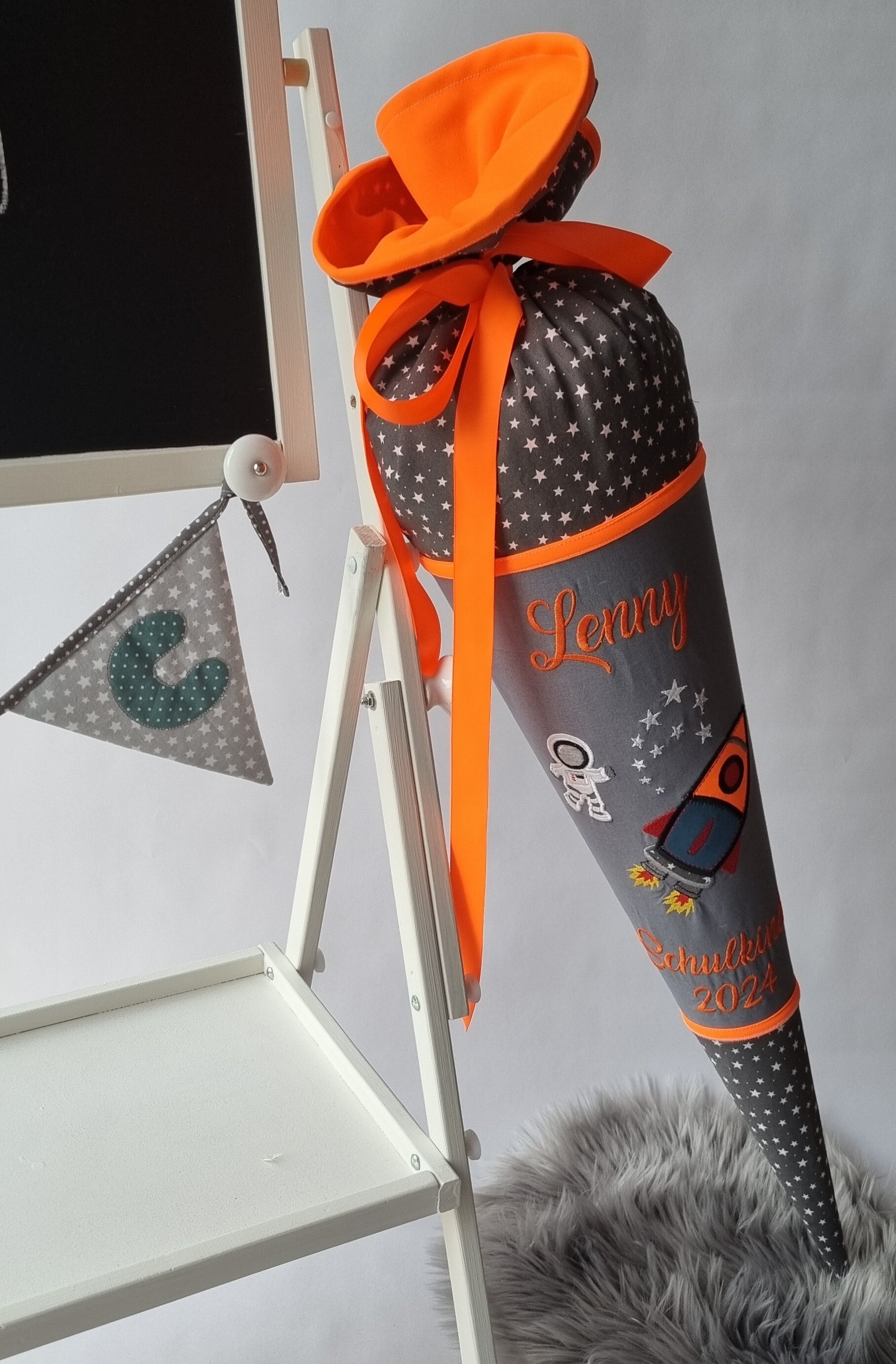 Personalisierte Schultüte Rakete Astronaut grau orange mit Name – Stoff Schultüte Jungen