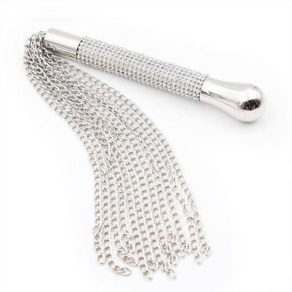 LATETOBED BDSM LINE Fouet avec pompon à chaîne et poignée en strass