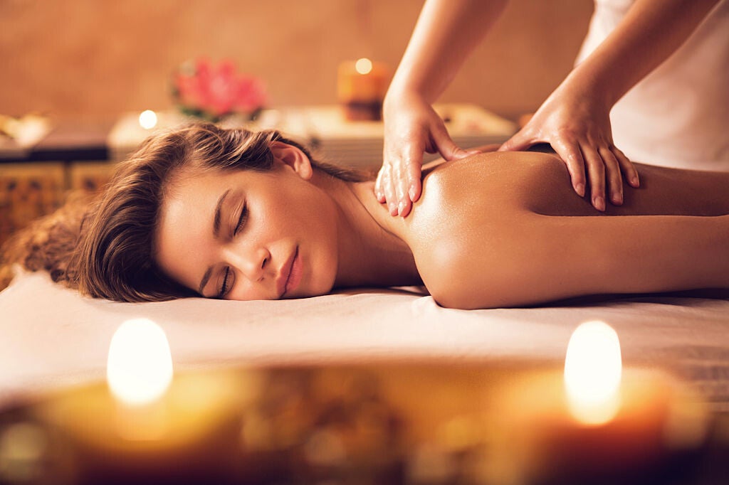 Massagepraijk Janneke, Ontspanningsmassage, Lomi Lomimassage, Hot Stonemassage, Gelaatsmassage Hattem