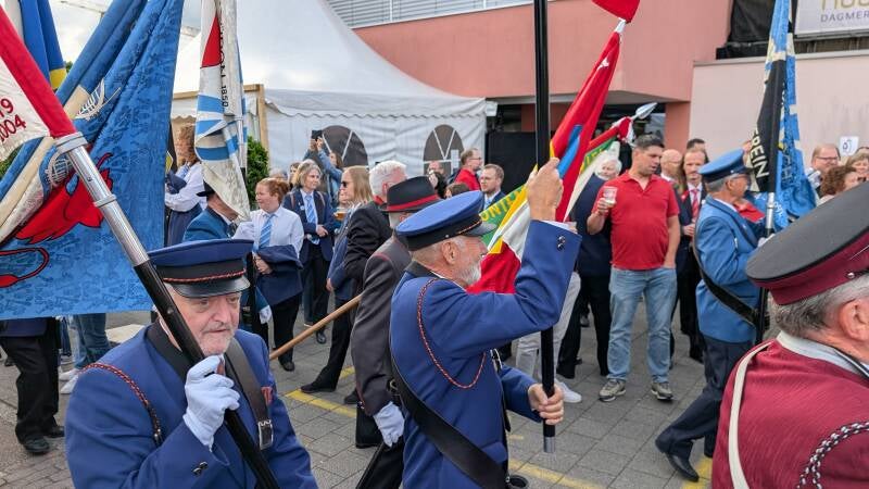 veteranenehrung-dagmersellen-050626-2-standard-9ing1b.jpg