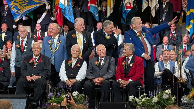 veteranenehrung-dagmersellen-050626-3-standard.jpg