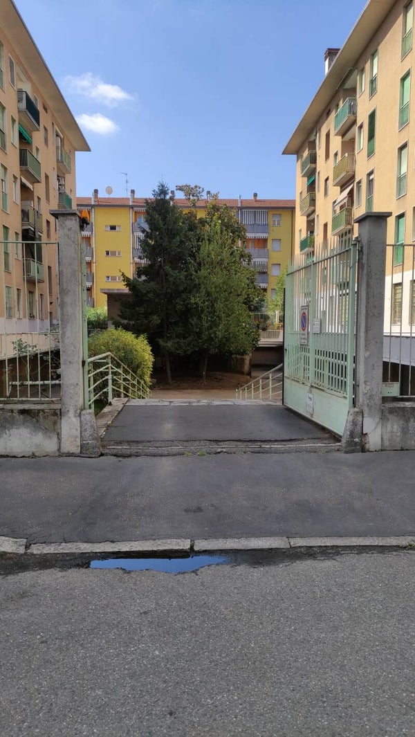 BOX MOTO IN ZONA VIA MICHELE LESSONA