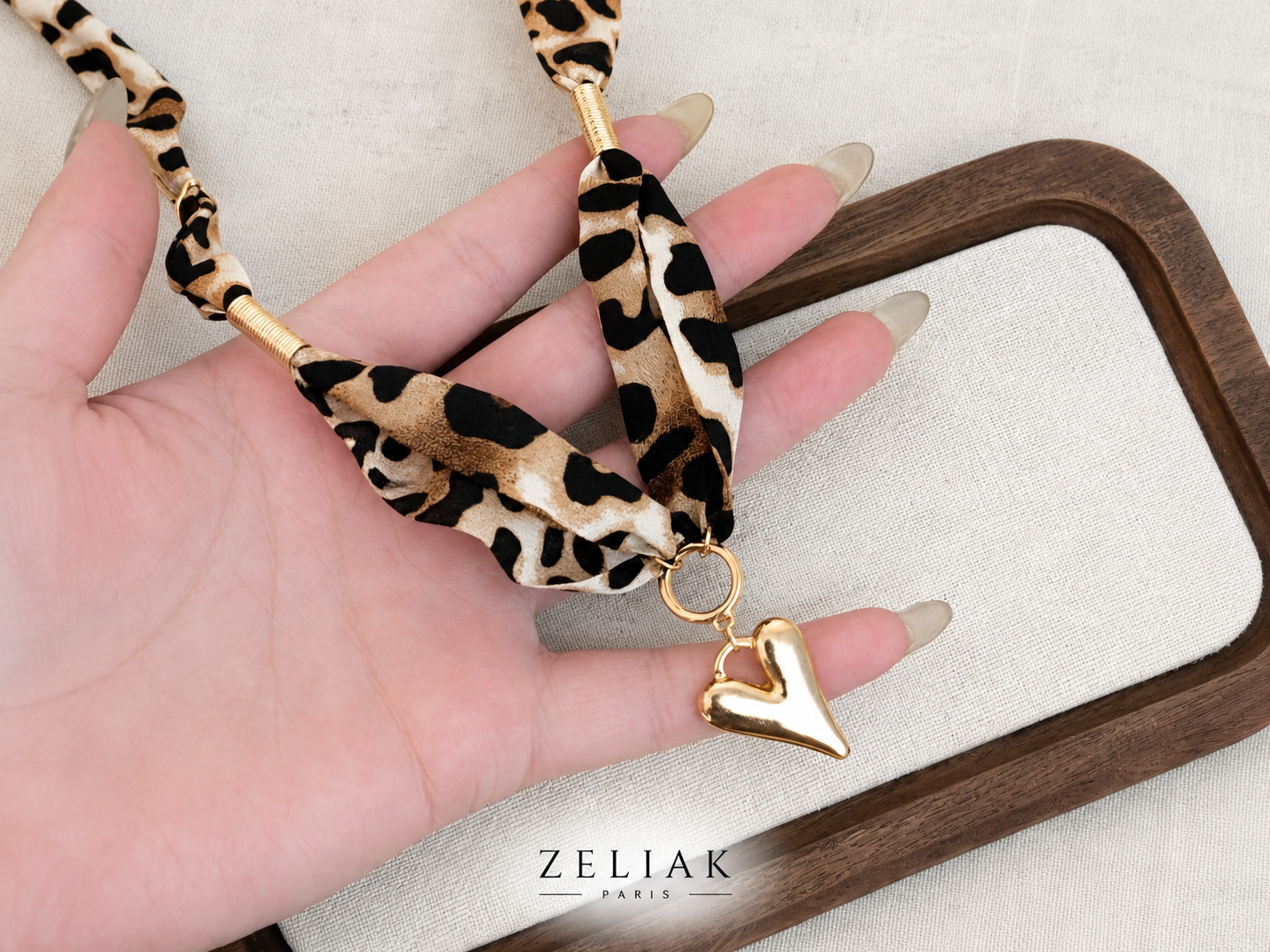 Collier foulard Léopard – Cœur doré