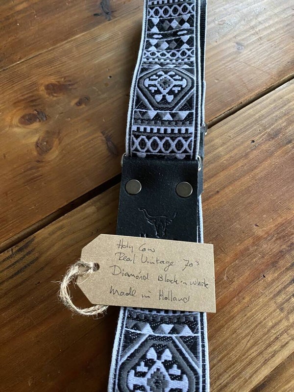 Holy Cow Real Vintage 70 "S Diamond black in white