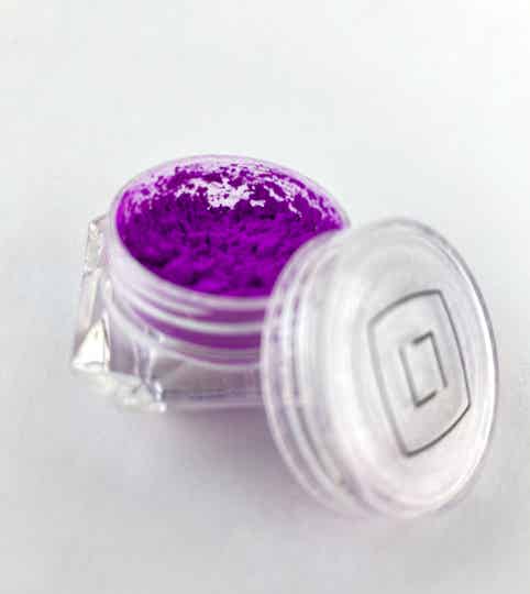 Neon pigment paars