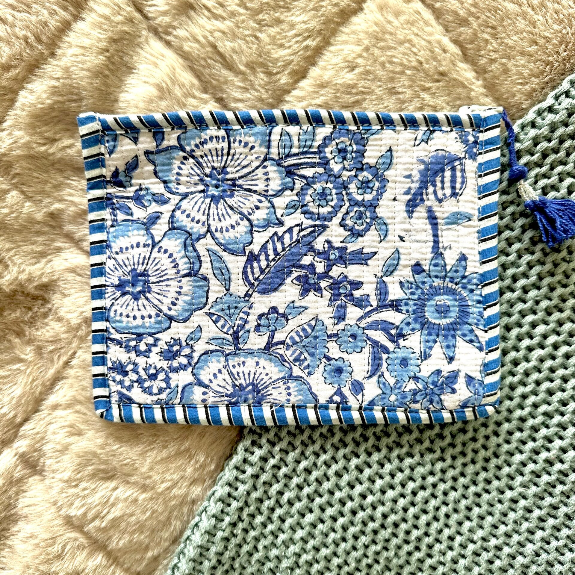 Royal wallet