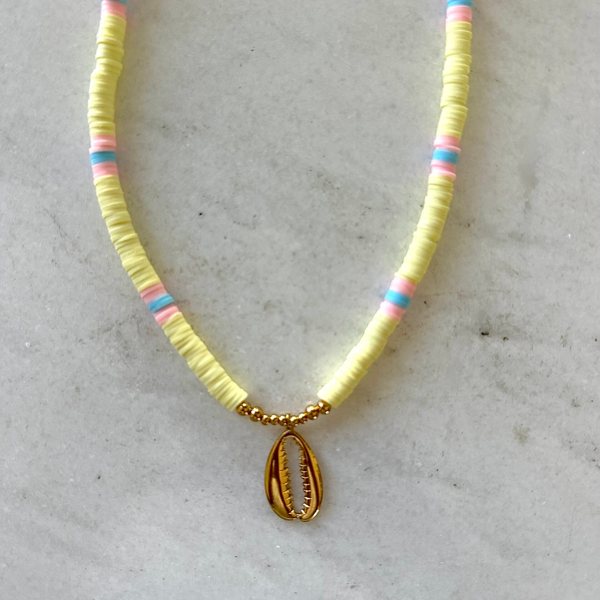 Yellow breeze necklace