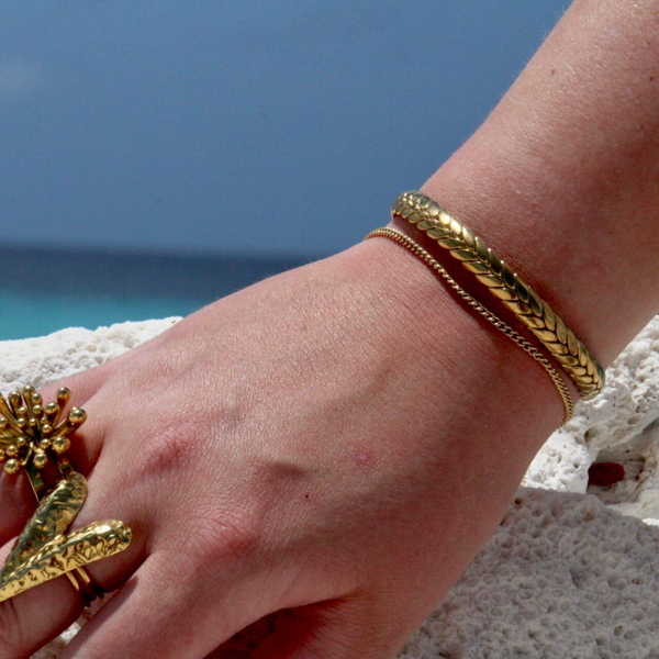 Braided shell bangle