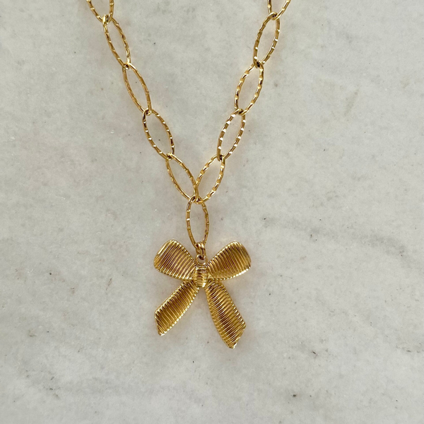 Bow necklace