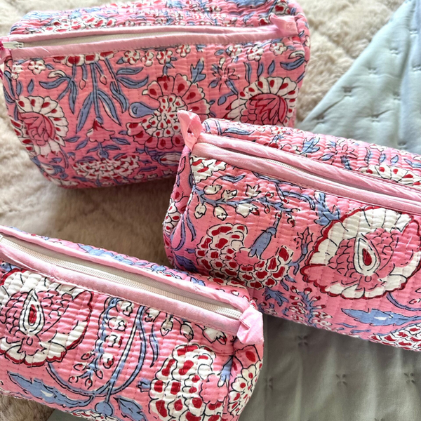 Flowery toilettas