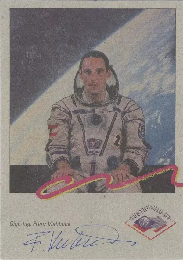 Signed Photograph - Franz Viehböck (1st Austrian in space)