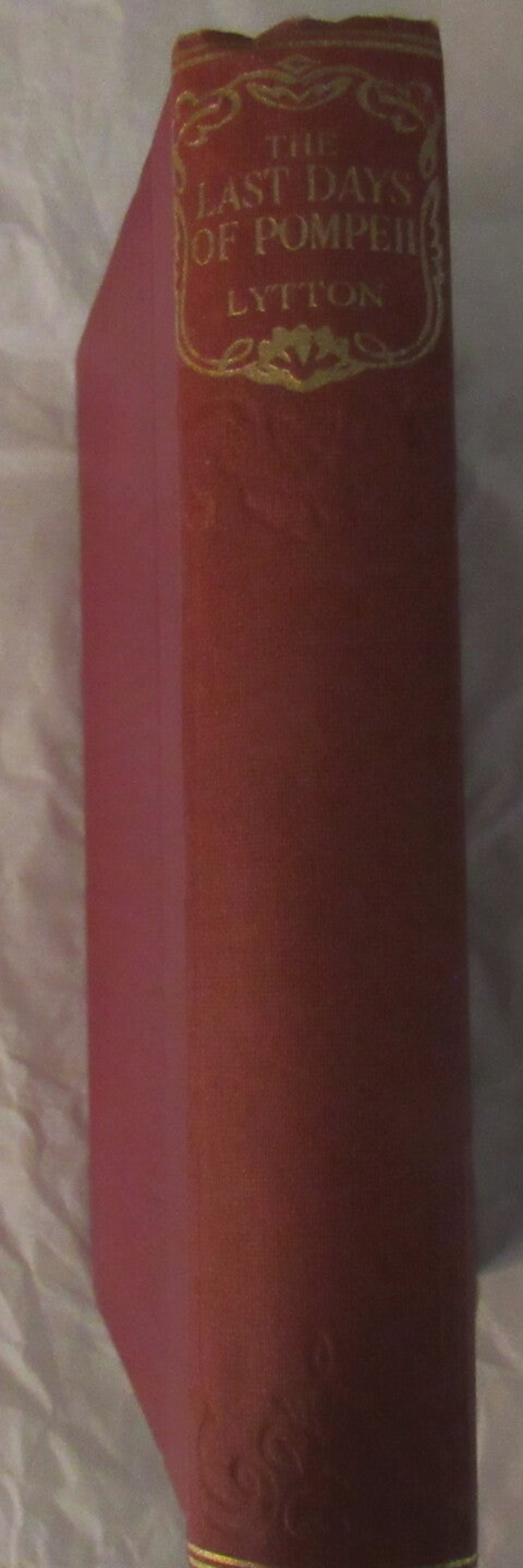 The Last Days of Pompeii by Edward Bulwer-Lytton