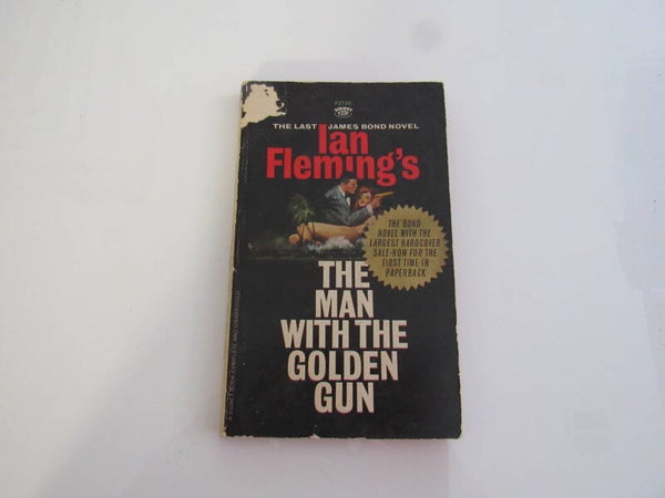 The Man With the Golden Gun by Ian Fleming