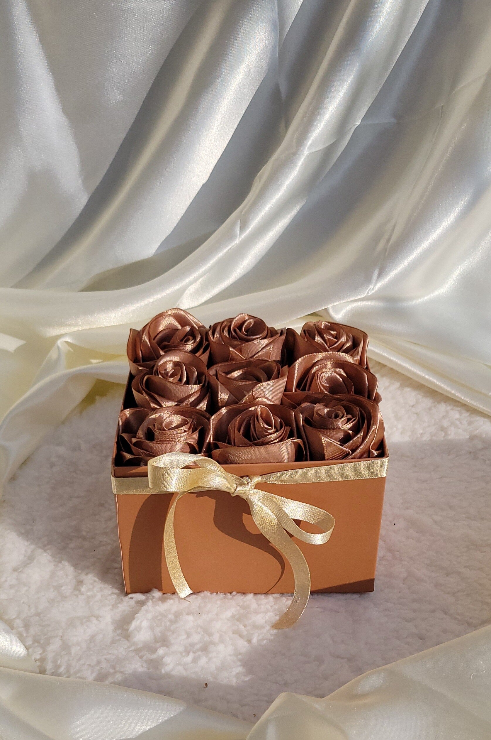 Eternal roses box taupe/bruin Kies je eigen kleur rozen