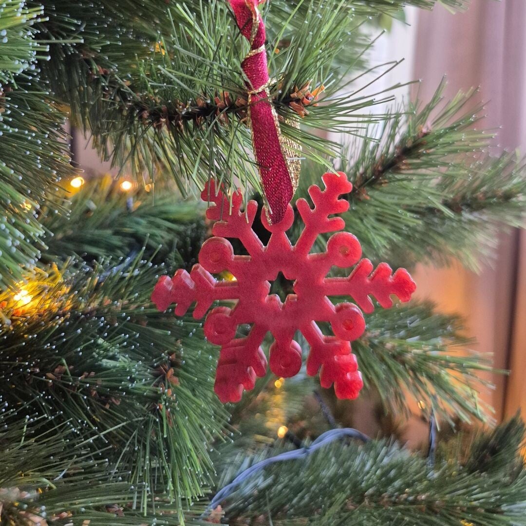 Kerstornament sneeuwvlokje wijnrood