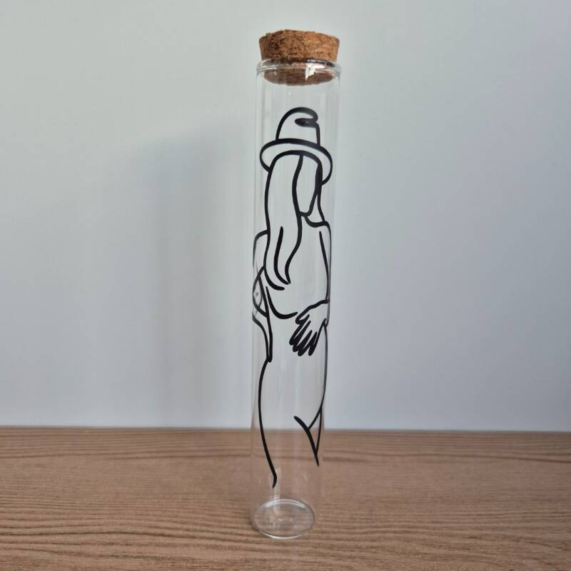 Zwangerschapstestbuisje met fine line art design nieuw leven