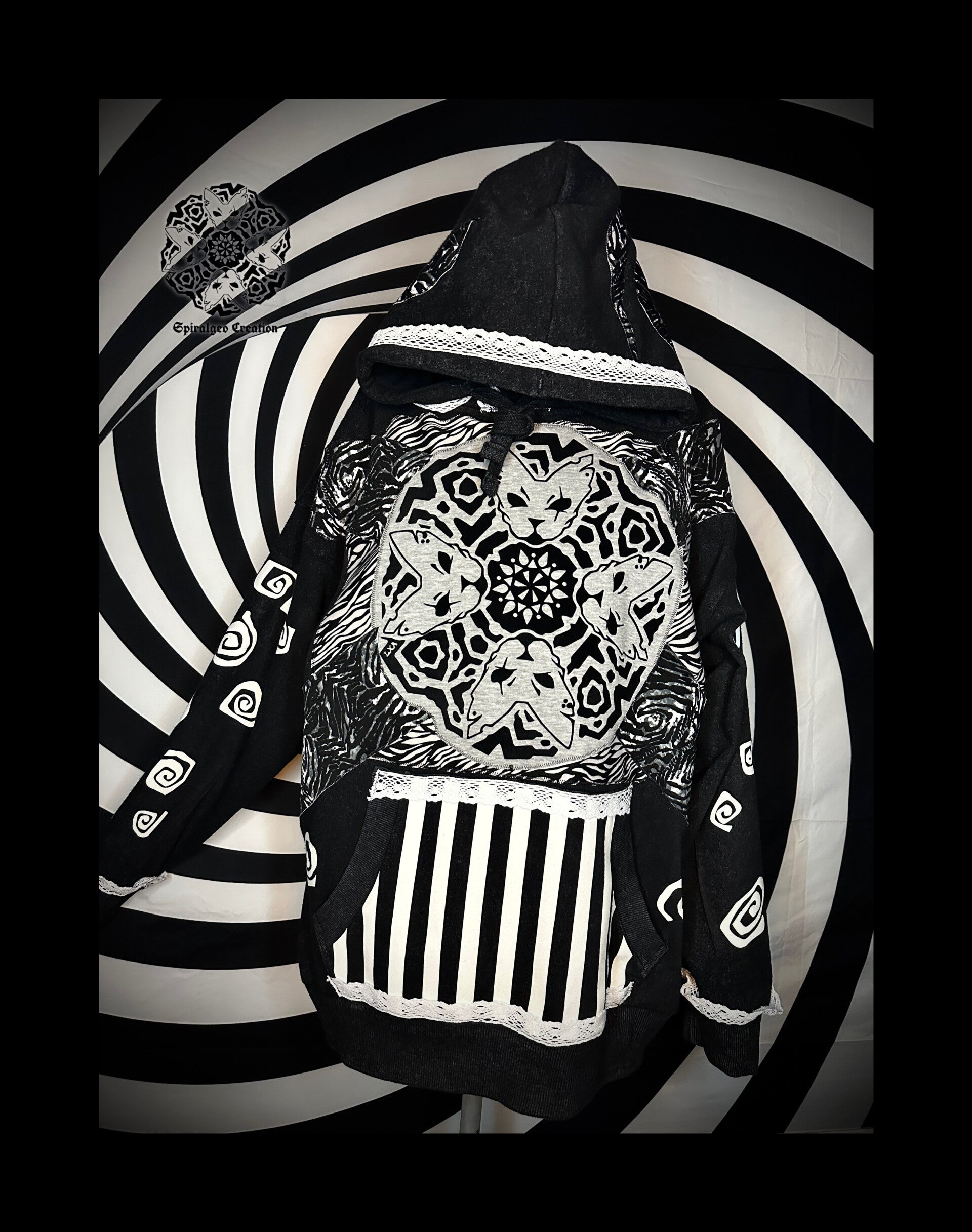 SPǐRALGE0 Hoodie