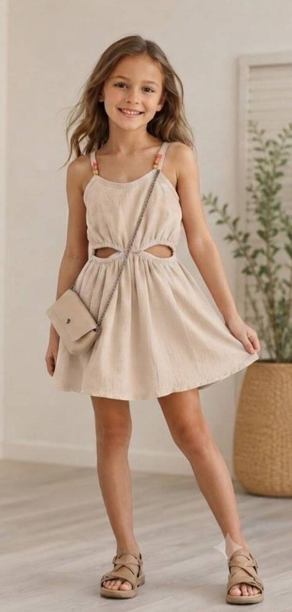 Speels zomerjurkje beige