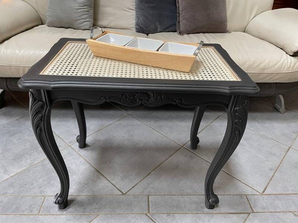 Justine : Table basse ou d'appoint en merisier et cannage relookée