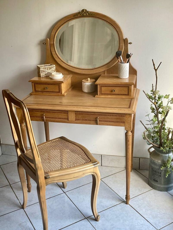 Juliette : Coiffeuse ancienne en chêne massif rénovée