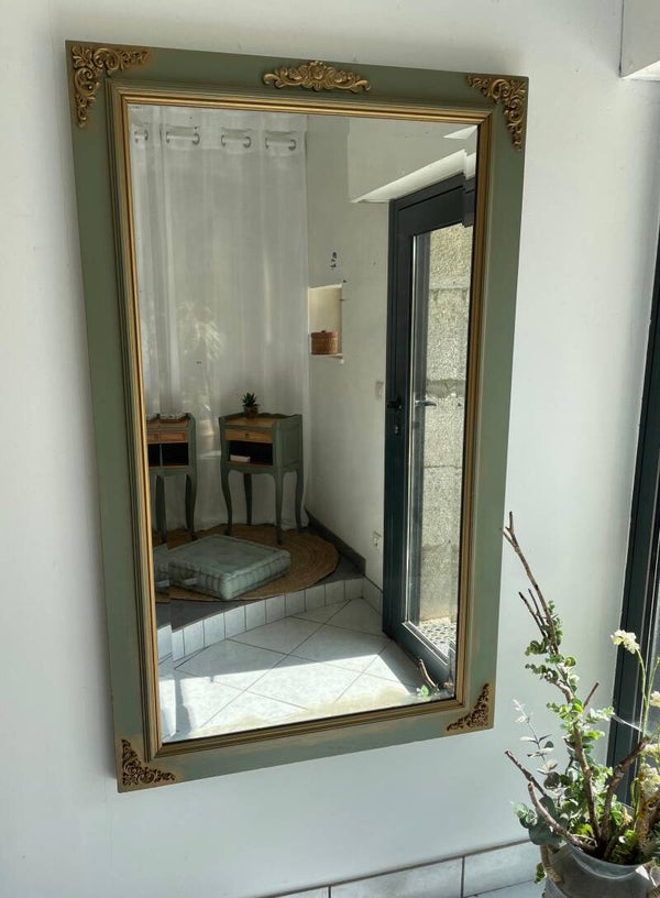 Miroir ancien vert kaki et doré