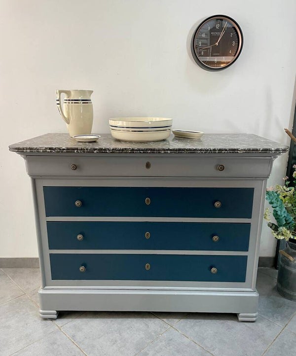 Philippine : Commode Louis Philippe en noyer relookée