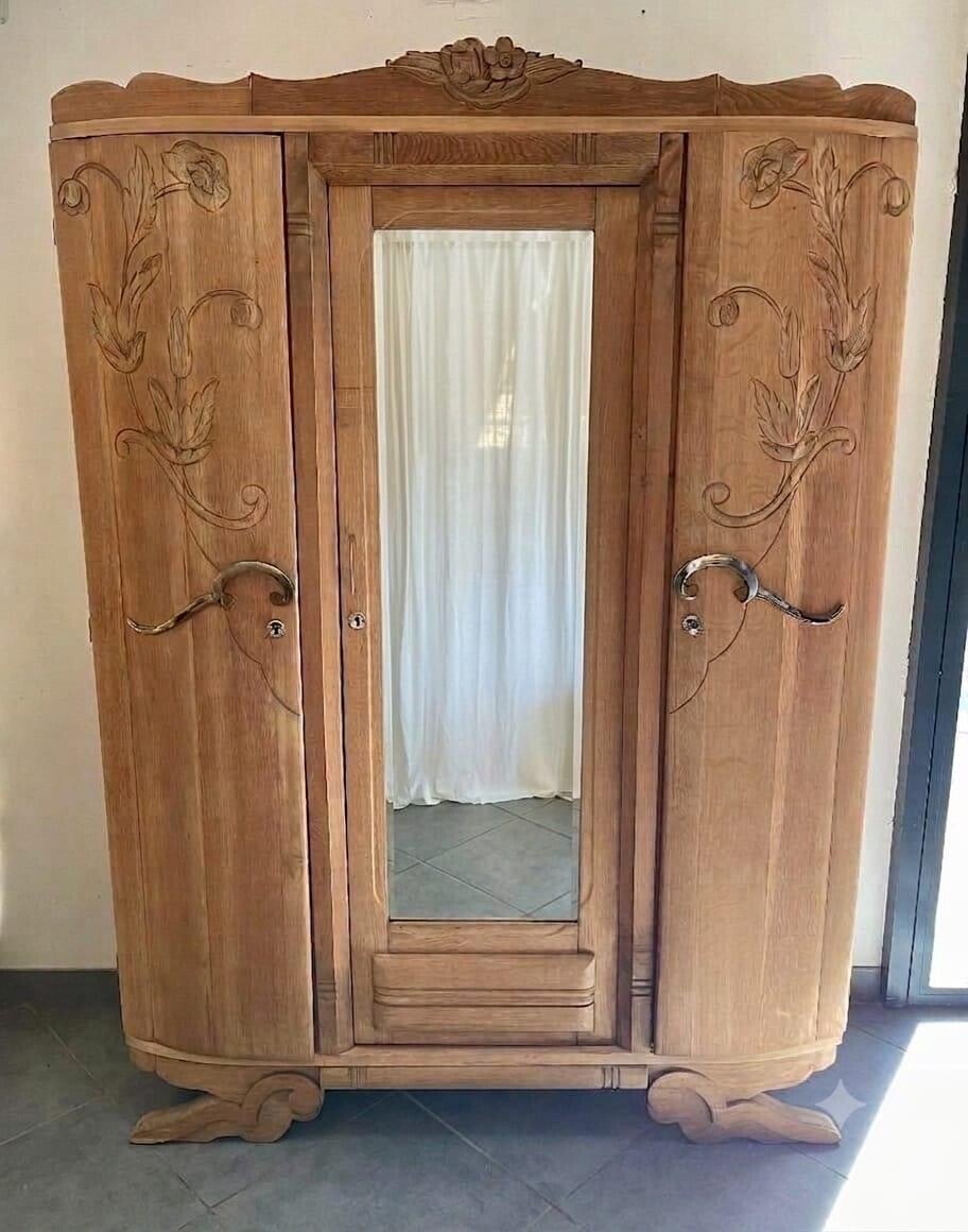 Adèle : Armoire art déco en chêne massif rénovée