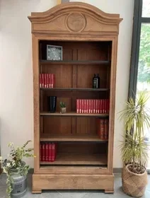 armoire ancienne revisitée en bibliothèque