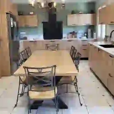 table rénovée
