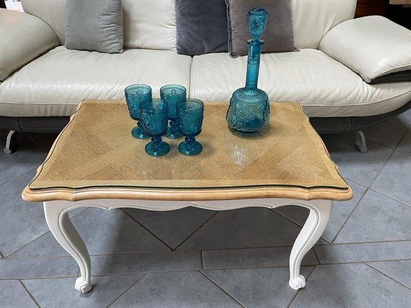 Céleste : Table basse ancienne en chêne et marqueterie relookée