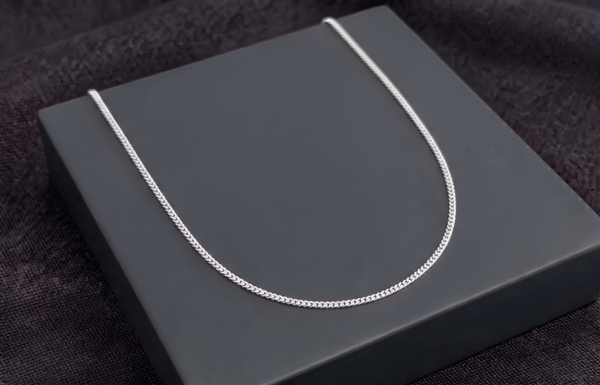 Cadena eslabon cubano de 1.5 mm en plata 925