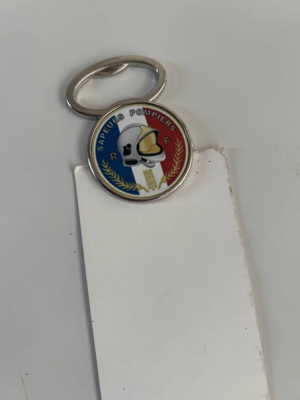 Décapsuleur aimanté rond