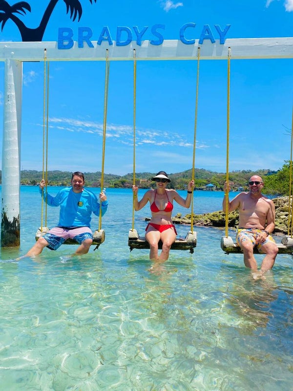 LA HACIENDA DEL CIELO ZOO + BRADY'S CAY BEACH DAY PASS