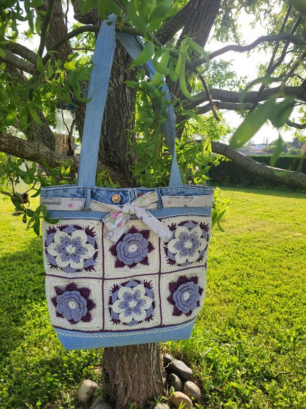 Sac cabas upcycling jean/crochet et son portefeuille assorti