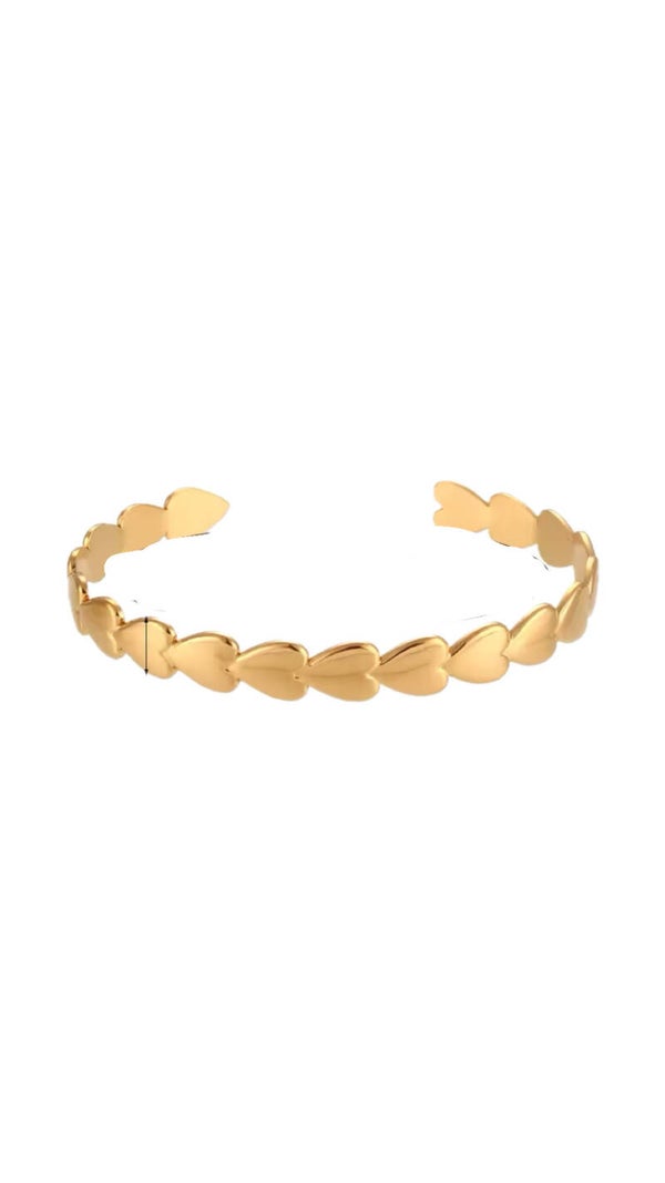 Hearted bangle armband