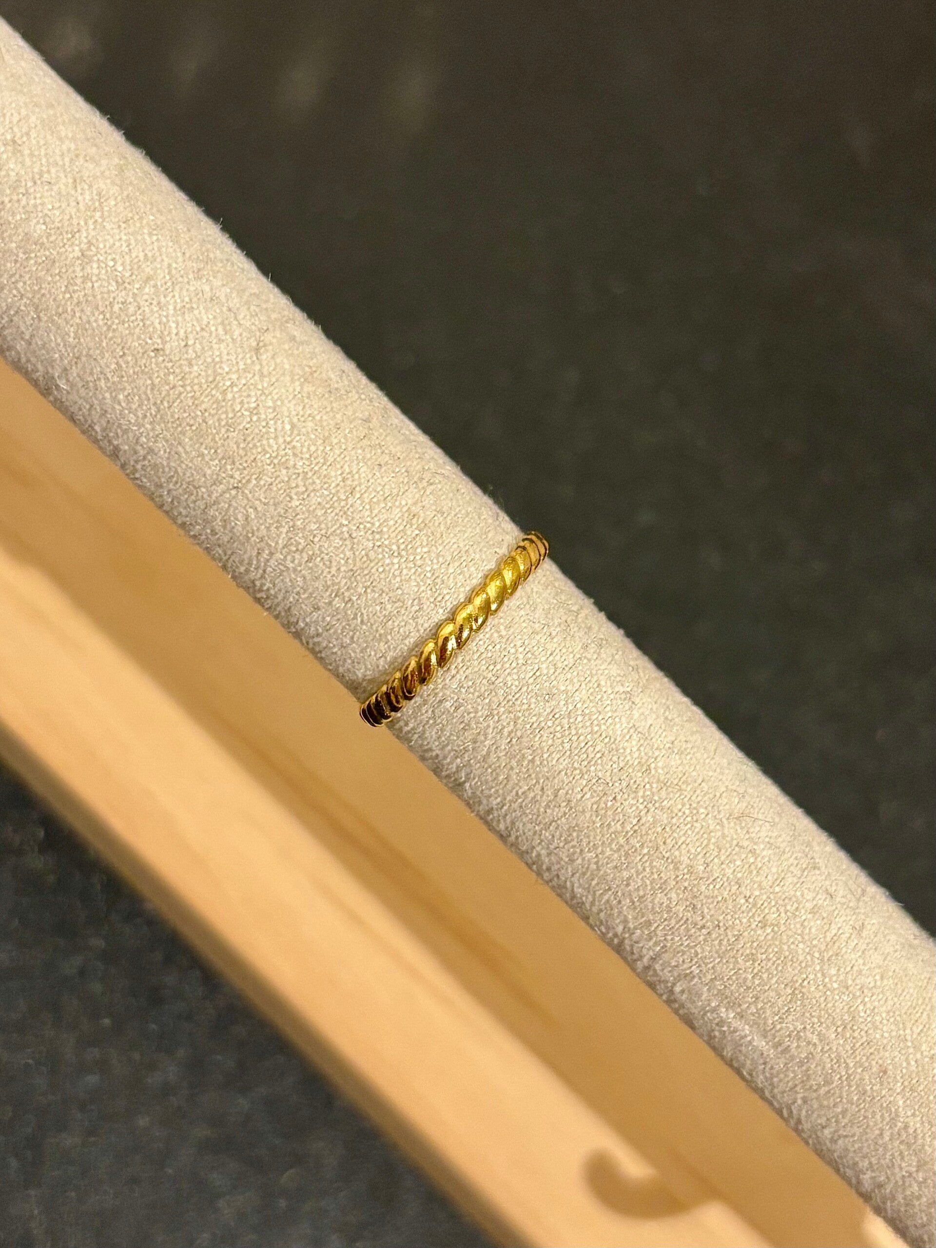 Classic ring