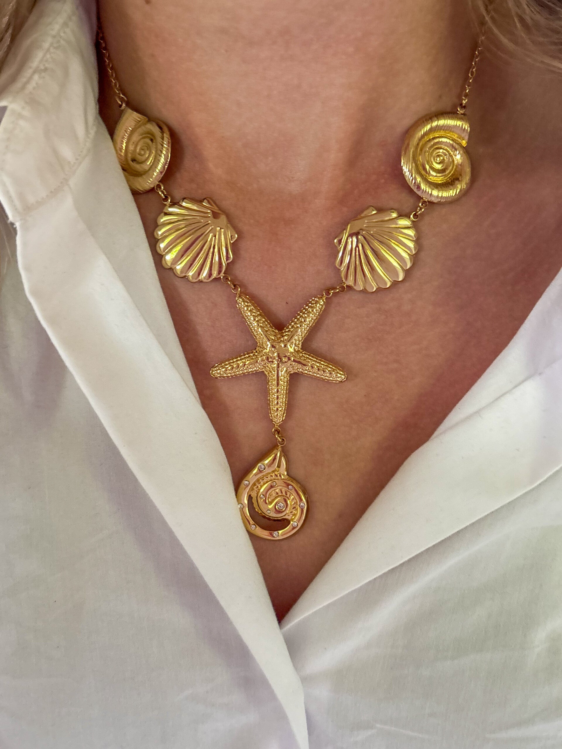 Golden shell ketting