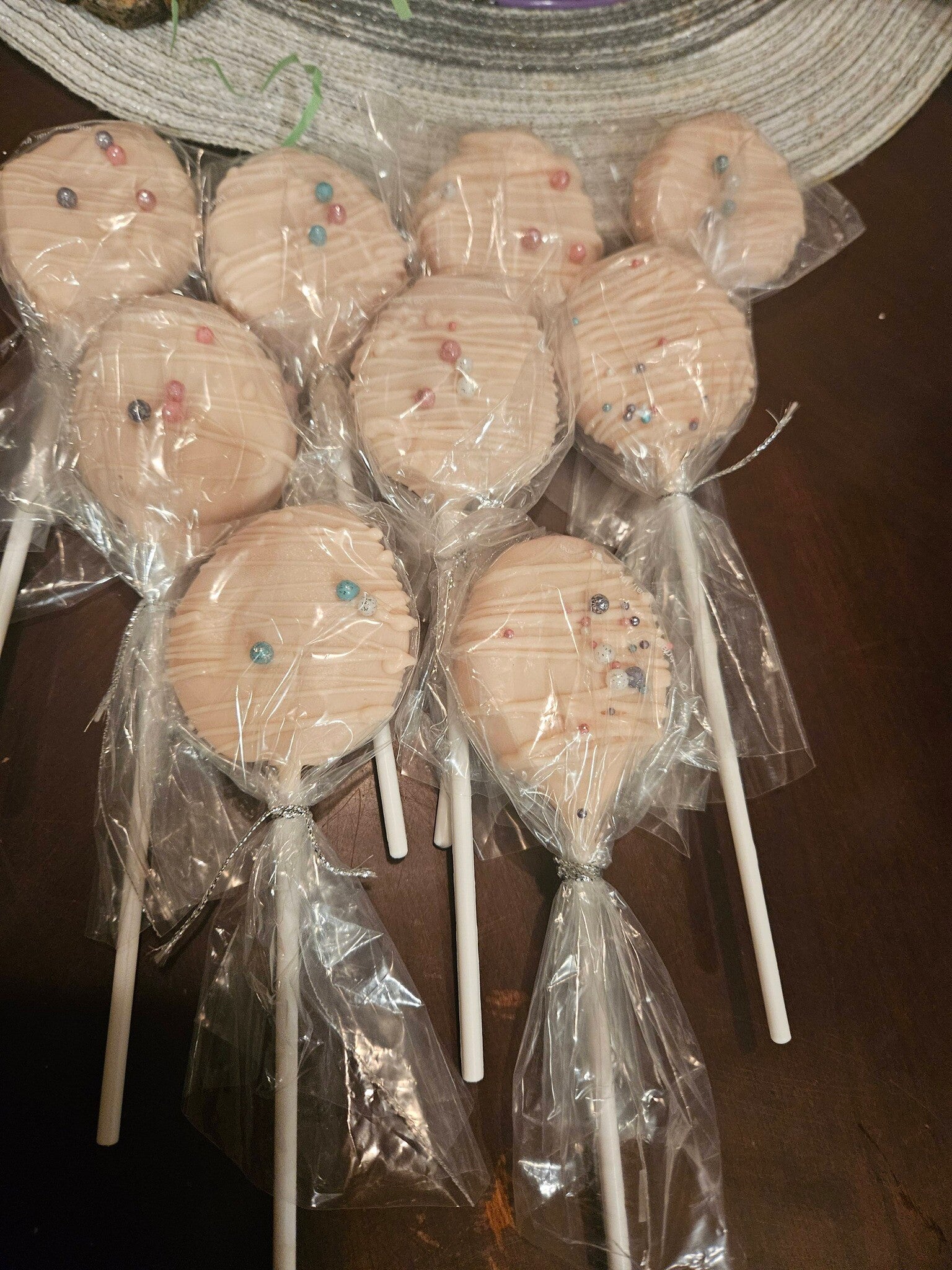 Strawberry Cake Pops