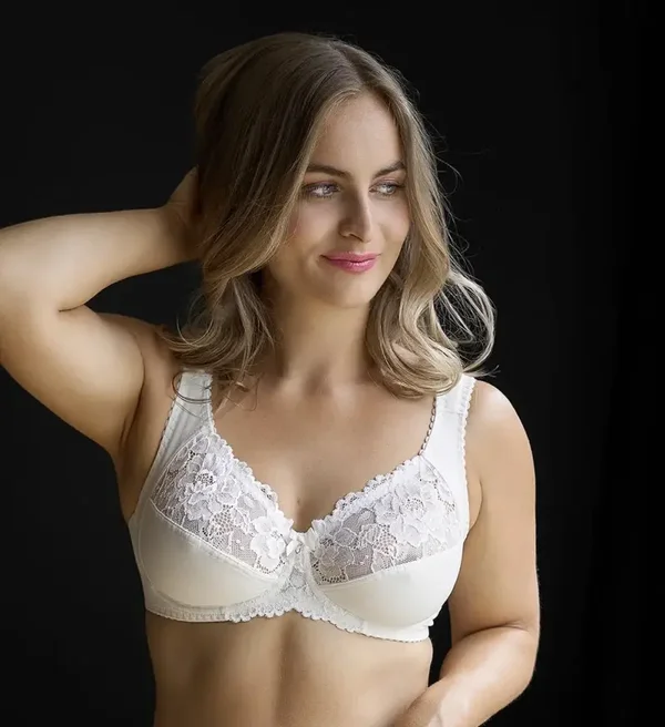 M3344 Plaisir BH Annette 3-delige cup – Crème – Maten D 80 t/m I 100