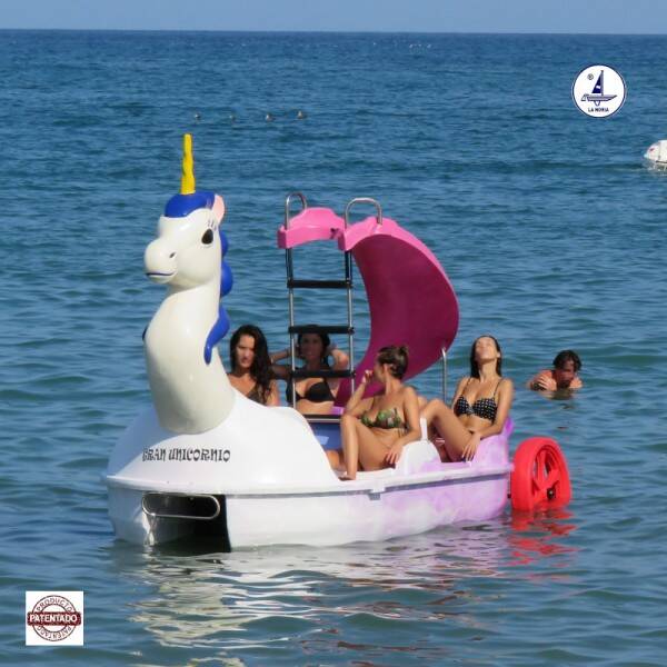 La Noria Witte of Roze Unicorn waterfiets