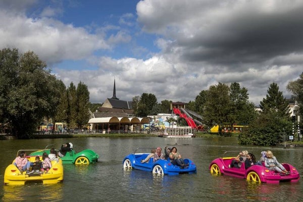 Pretpark de Valkenier Beetle waterfietsen uit voorraad