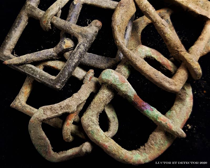 Afbeelding gespen vondsten landgoed van Gapinge 5