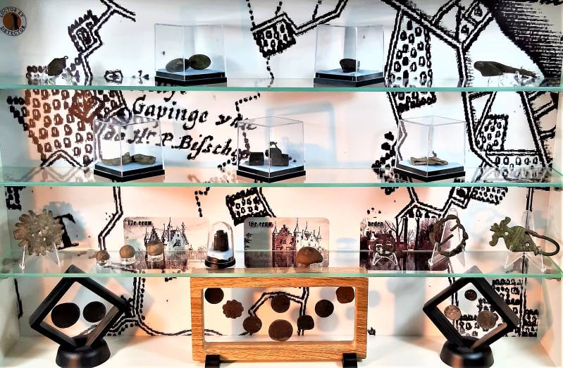 Afbeelding vitrine landgoed van Gapinge 1