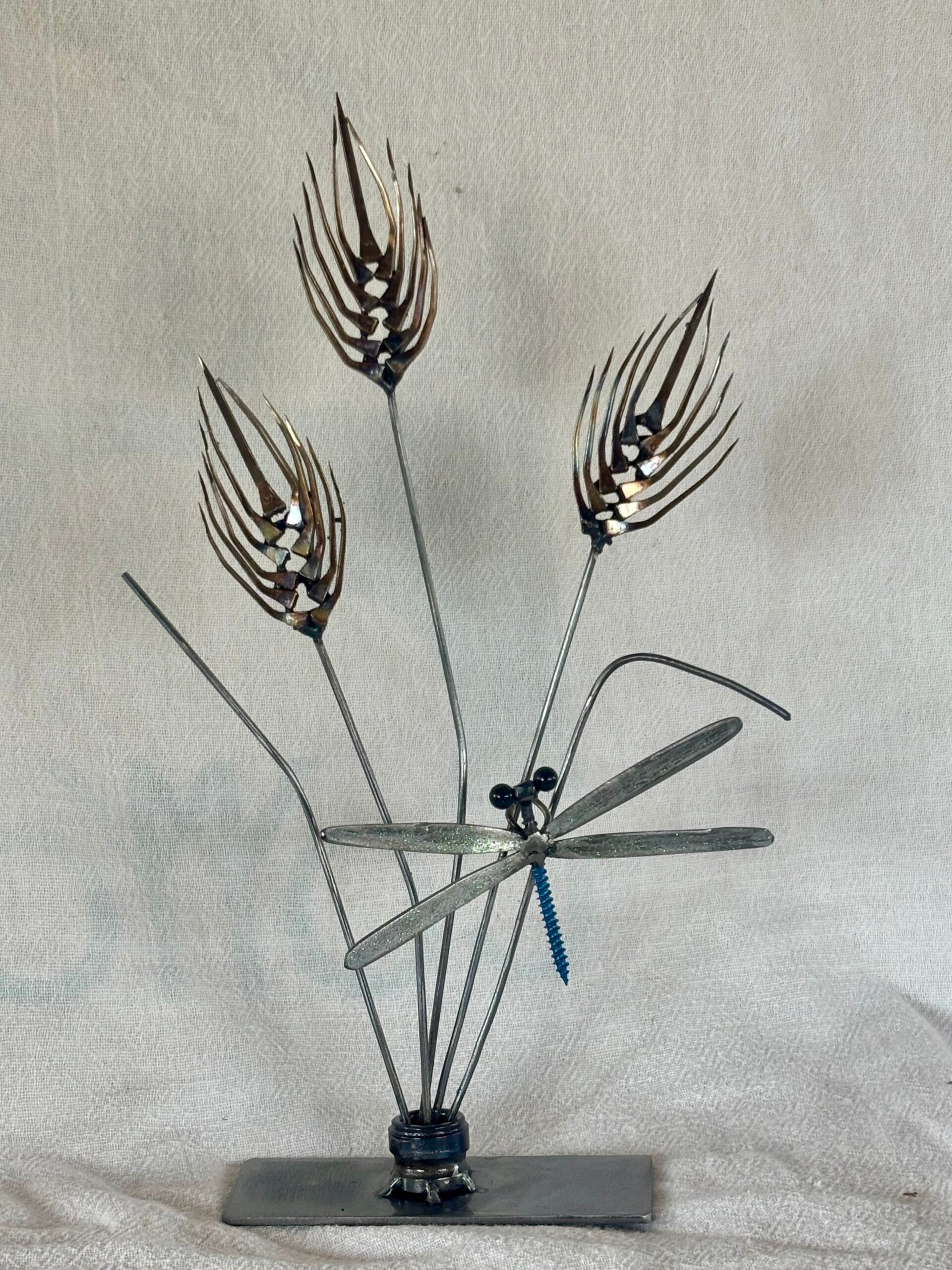 Dragonfly on the wheat