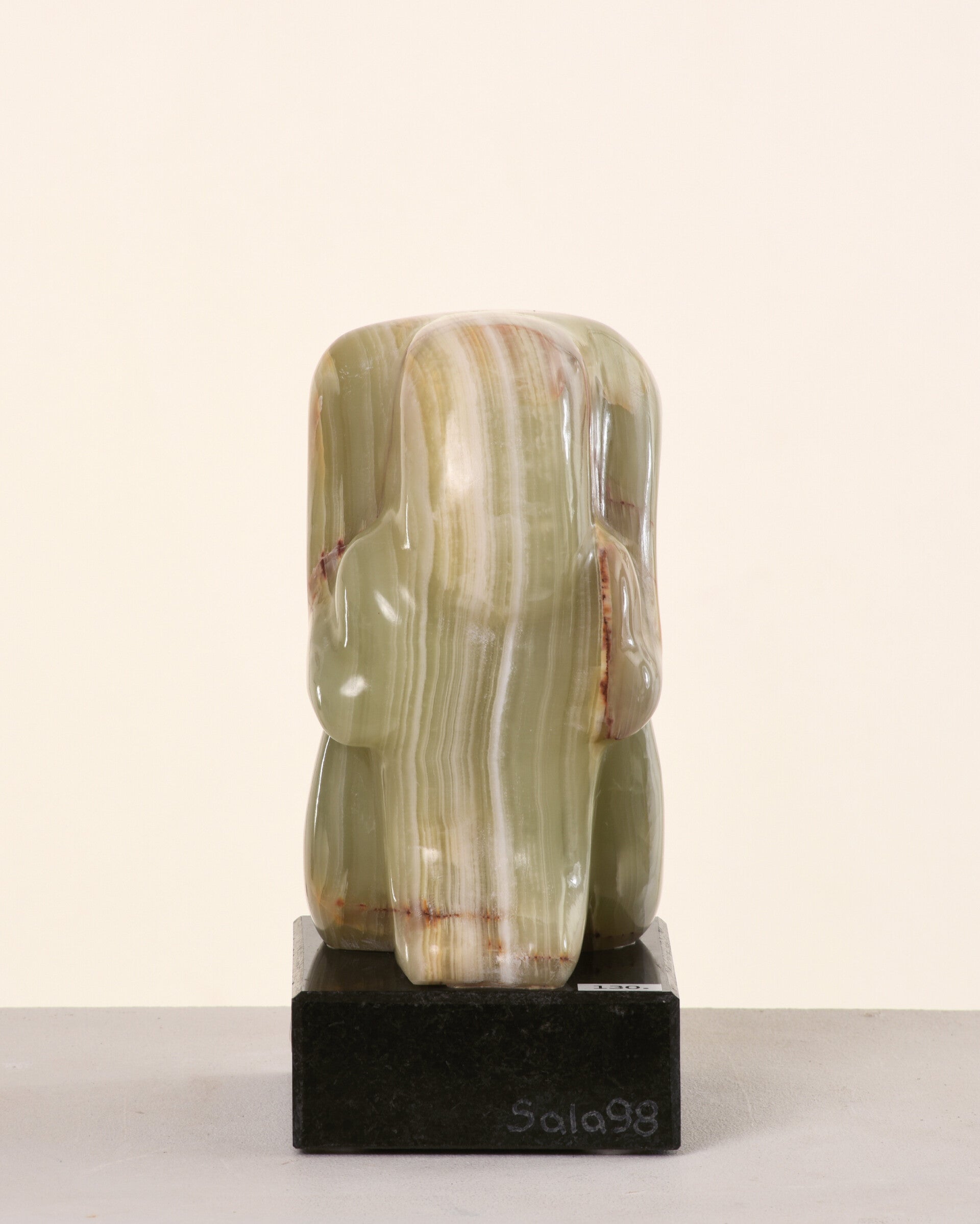 N. 130 Figura accovacciata 1998