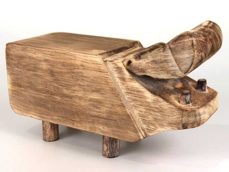 Houtenbeeld 'Nijlpaard'